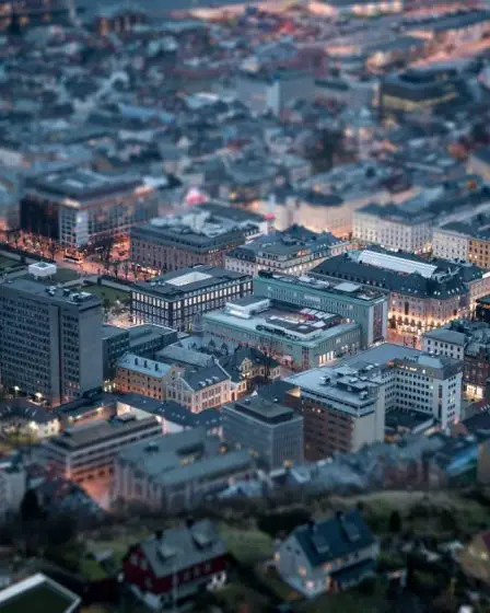 Plusieurs hommes accusés de vol à domicile aggravé à Bergen 20 Plusieurs hommes accusés de vol à domicile aggravé à Bergen - 19