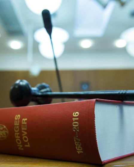 Tribunal de district de Buskerud : un homme dans la cinquantaine accusé d'exploitation sexuelle d'assistants personnels - 1