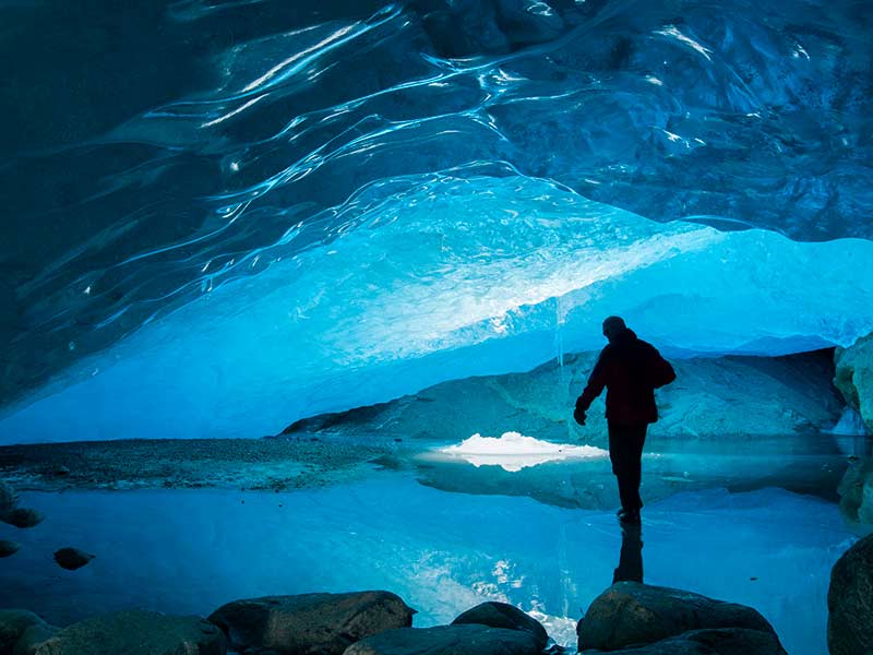 30 meilleures choses à faire en Norvège pendant les vacances 5 Grotte de glace en Norvège