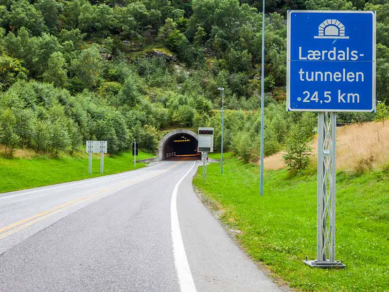 Le tunnel de Laerdal en Norvège - le plus long tunnel routier du monde.