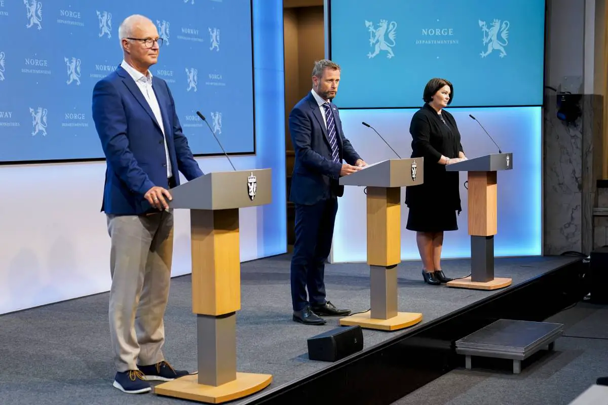 Ministre norvégien de la Santé : les enseignants peuvent enseigner en toute sécurité avec une seule dose de vaccin 4 Ministre norvégien de la Santé : les enseignants peuvent enseigner en toute sécurité avec une seule dose de vaccin - 3