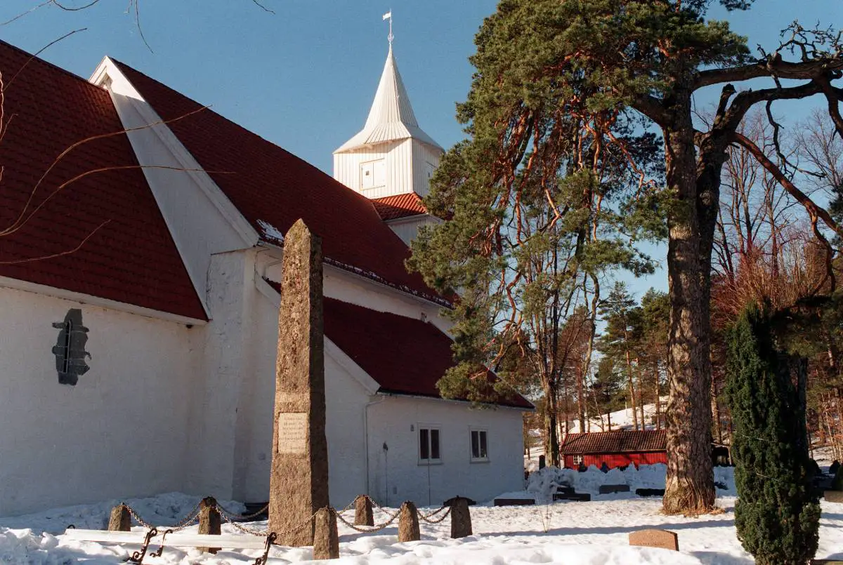 Église Fjære à Grimstad : un homme arrêté pour vandalisme aggravé - 3