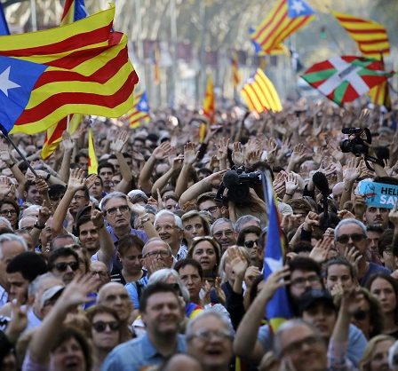"Indépendamment", la Catalogne se réveille sous le contrôle de Madrid 29 "Indépendamment", la Catalogne se réveille sous le contrôle de Madrid - 28