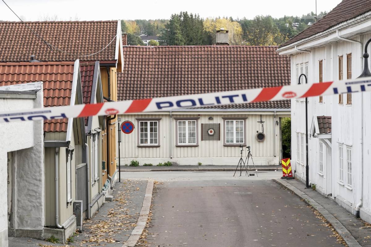 Un homme accusé de l'attaque de Kongsberg placé en détention provisoire pendant quatre semaines 4 Un homme accusé de l'attaque de Kongsberg placé en détention provisoire pendant quatre semaines - 3
