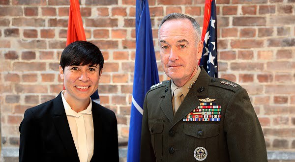 Le chef de la défense des États-Unis a visité Værnes 4 Le chef de la défense des États-Unis a visité Værnes - 3