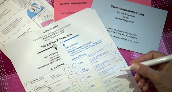 Les bureaux de vote ont ouvert en Allemagne 4 Les bureaux de vote ont ouvert en Allemagne - 3