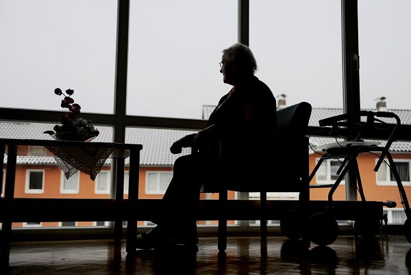 Les maisons de retraite permettent aux personnes âgées de passer plus de onze heures sans nourriture 4 Les maisons de retraite permettent aux personnes âgées de passer plus de onze heures sans nourriture - 3