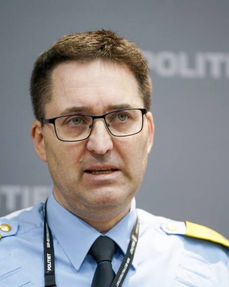 Meurtres de Kongsberg: la police a également été attaquée avec un arc et des flèches 26 Meurtres de Kongsberg: la police a également été attaquée avec un arc et des flèches - 25