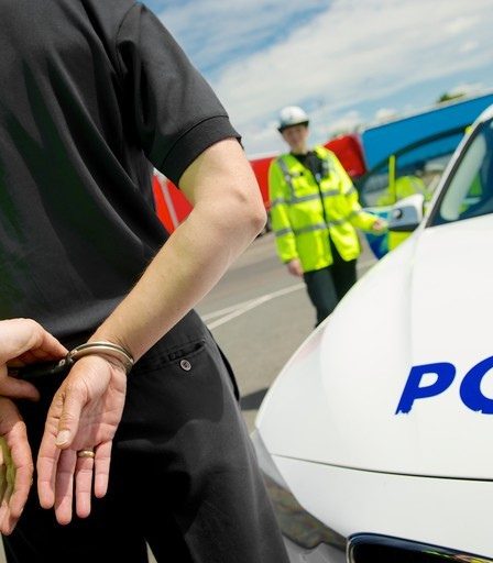 Un policier accusé d'inconduite 19 Un policier accusé d'inconduite - 18