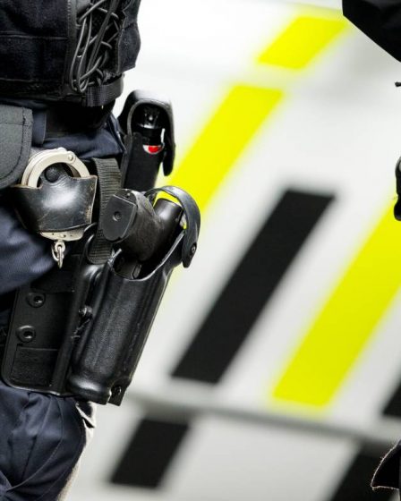 La police d'Oslo recherche deux auteurs après un cambriolage à la porte Prinsens 12 La police d'Oslo recherche deux auteurs après un cambriolage à la porte Prinsens - 11