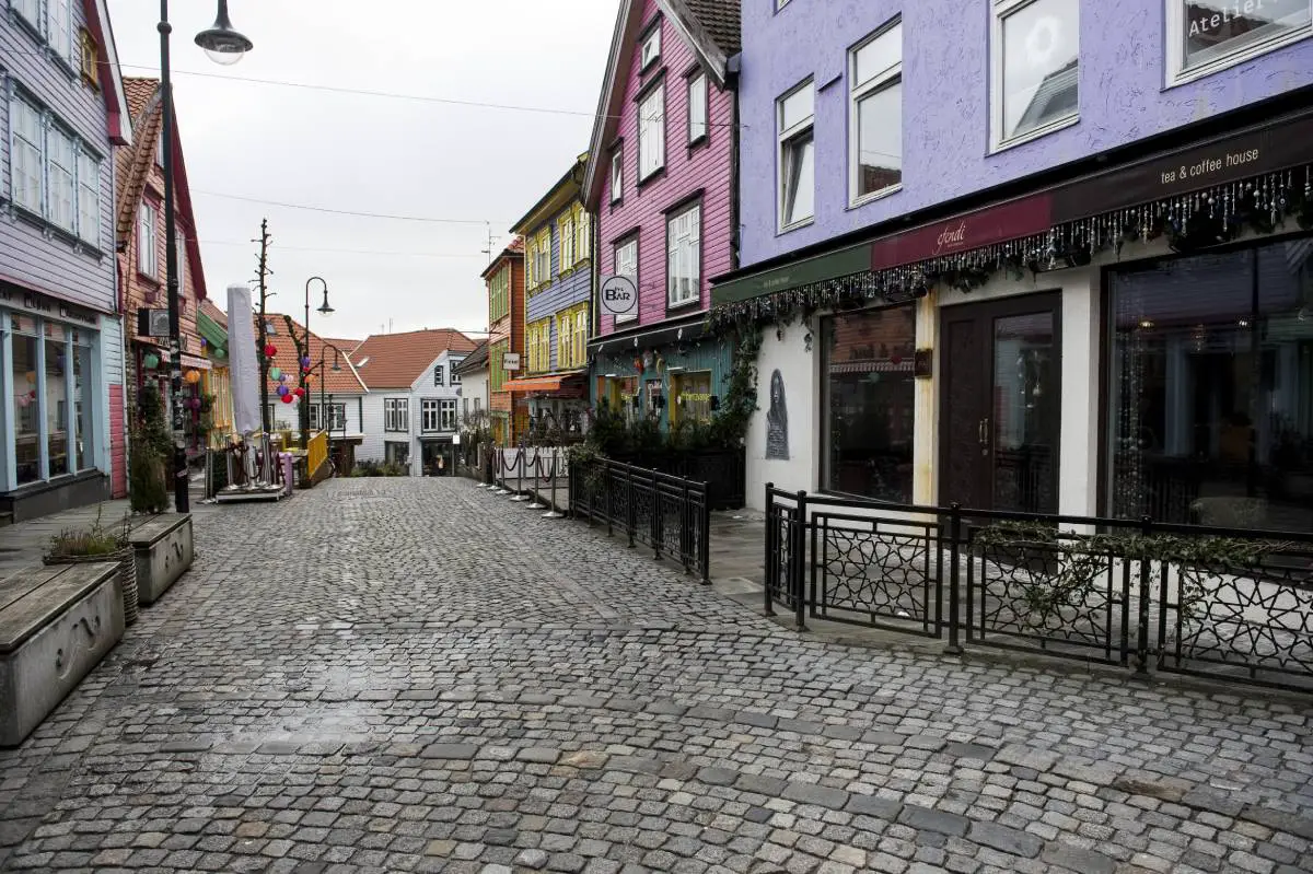 Un homme retrouvé avec des coups de couteau à Stavanger - une personne arrêtée 4 Un homme retrouvé avec des coups de couteau à Stavanger - une personne arrêtée - 3