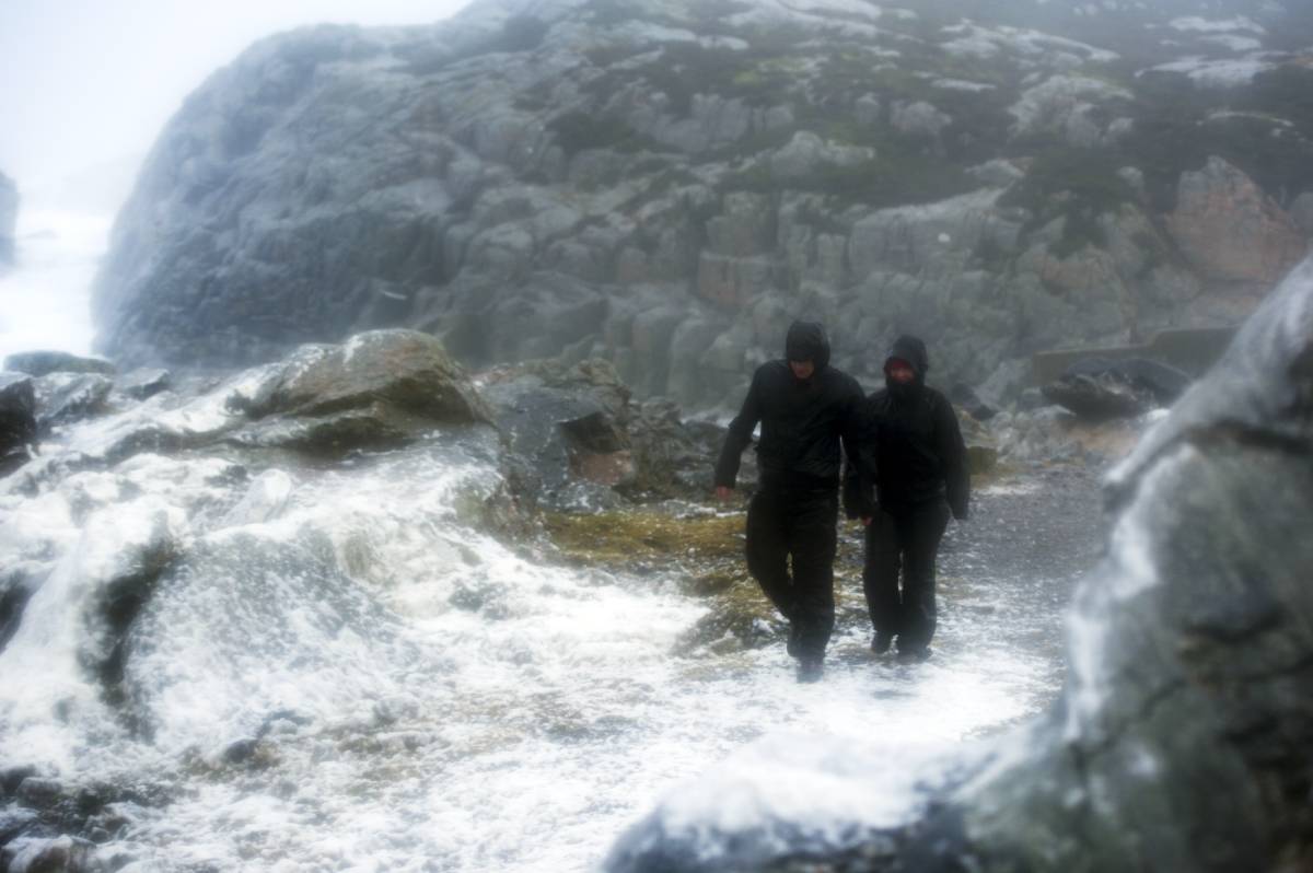 Des vents forts et des précipitations ont entraîné des problèmes de circulation à plusieurs endroits en Norvège 4 Des vents forts et des précipitations ont entraîné des problèmes de circulation à plusieurs endroits en Norvège - 3