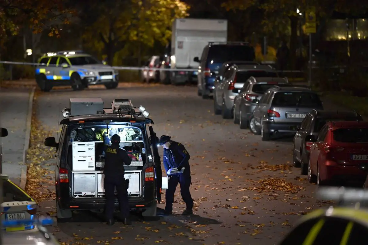 PHOTO : un homme meurt après une fusillade à Stockholm, la police recherche l'auteur - 7
