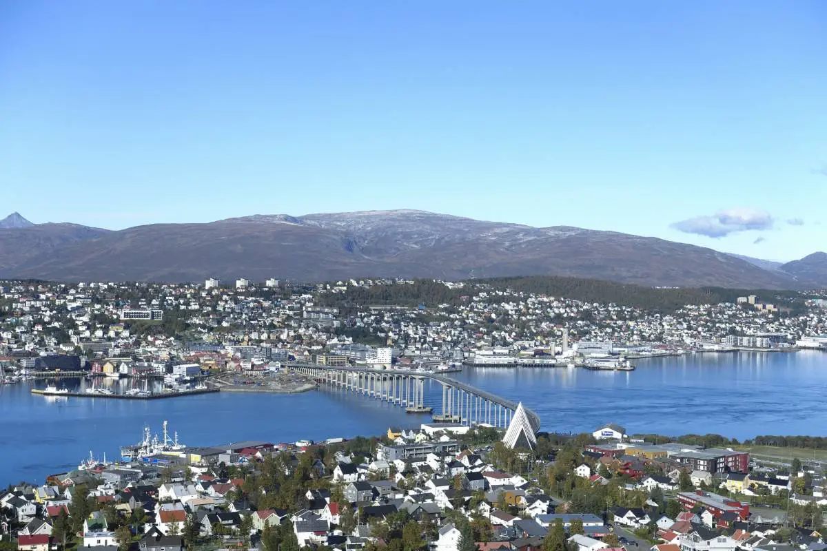 Tromsø s'apprête à annoncer des recommandations sur l'utilisation de masques faciaux, le bureau à domicile et un mètre de distance - 3