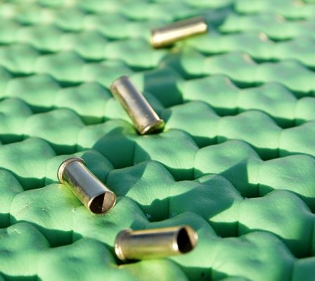 Un couple marié qui a volé 2,6 tonnes de douilles vides condamné à une peine de prison inconditionnelle 26 Un couple marié qui a volé 2,6 tonnes de douilles vides condamné à une peine de prison inconditionnelle - 25