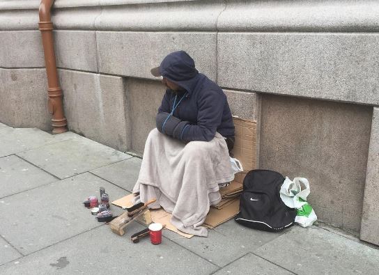 Un mendiant saisi avec six millions de couronnes en espèces en Suède - 3