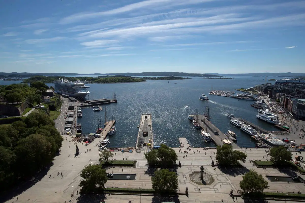 Un homme recherché pour la fusillade d'Oslo à Vika arrêté après son arrivée en Norvège 4 Un homme recherché pour la fusillade d'Oslo à Vika arrêté après son arrivée en Norvège - 3