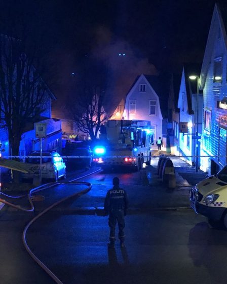 Critique pour deux femmes après l'incendie de Stavanger 29 Critique pour deux femmes après l'incendie de Stavanger - 28