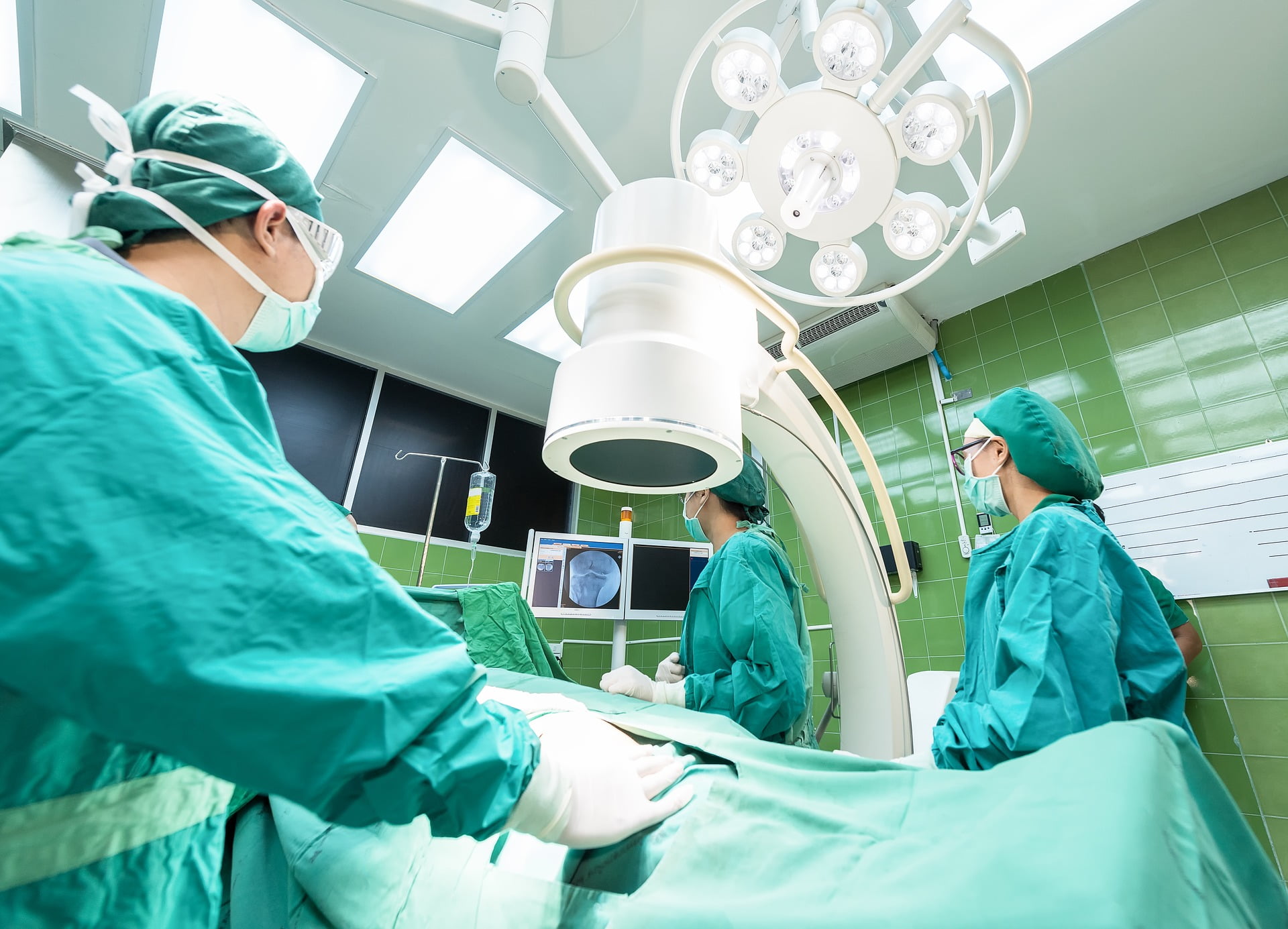 Un chirurgien admet avoir « signé » le foie d'un patient 4 Un chirurgien admet avoir « signé » le foie d'un patient - 3