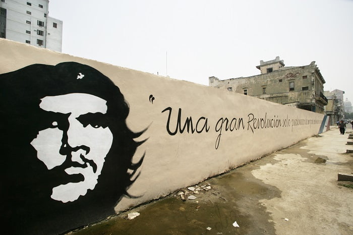 Le révolutionnaire Che Guevara est honoré 50 ans après sa mort 4 Le révolutionnaire Che Guevara est honoré 50 ans après sa mort - 3