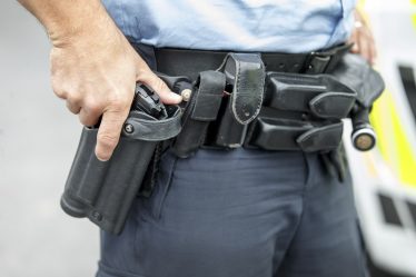 Le district de police d'Oslo demande le droit temporaire de porter les armes nues - 20