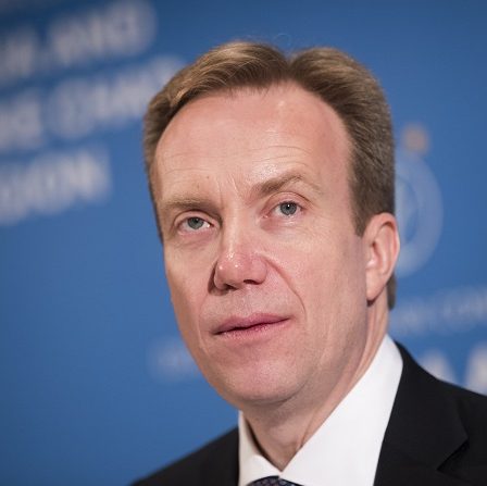 Brende dit que Trump doit sortir de la clôture - 15