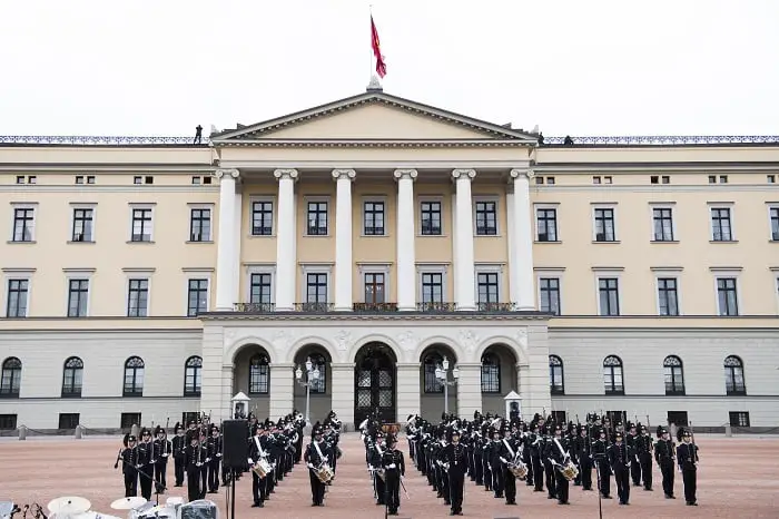 La sécurité des propriétés royales pourrait coûter jusqu'à 592 millions de NOK 4 La sécurité des propriétés royales pourrait coûter jusqu'à 592 millions de NOK - 3