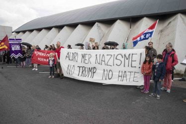 Manifestation contre l'extrémisme de droite devant l'ambassade des États-Unis - 18