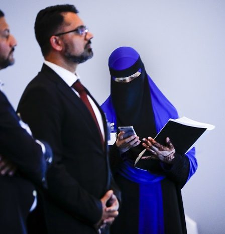Le gouvernement dit qu'il arrête les subventions au Conseil islamique 11 Le gouvernement dit qu'il arrête les subventions au Conseil islamique - 10
