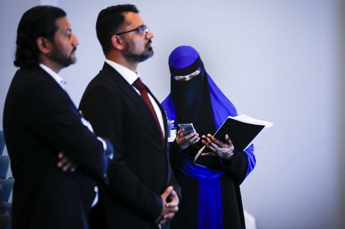 Le gouvernement dit qu'il arrête les subventions au Conseil islamique 4 Le gouvernement dit qu'il arrête les subventions au Conseil islamique - 3
