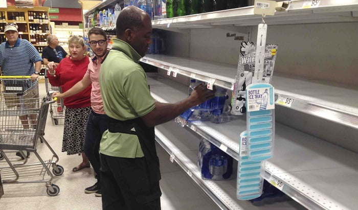 Un Norvégien en Floride dit que les gens sont nerveux et se préparent au pire 4 Un Norvégien en Floride dit que les gens sont nerveux et se préparent au pire - 3