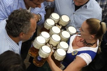 La bière coule à flot à l'Oktoberfest de Munich - 20