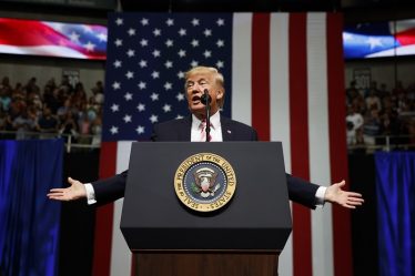 Trump avec une nouvelle interdiction d'entrée élargie aux États-Unis d'Amérique - 19