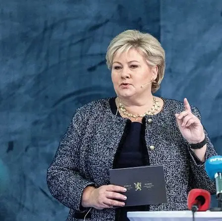 Solberg a fait part de ses inquiétudes sur les débats en ligne 5 Solberg a fait part de ses inquiétudes sur les débats en ligne - 4