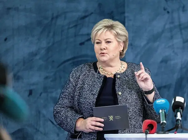 Solberg a fait part de ses inquiétudes sur les débats en ligne 4 Solberg a fait part de ses inquiétudes sur les débats en ligne - 3