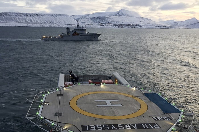 Un hélicoptère russe écrasé retrouvé sur le fond marin à l'extérieur de Barentsburg 4 Un hélicoptère russe écrasé retrouvé sur le fond marin à l'extérieur de Barentsburg - 3