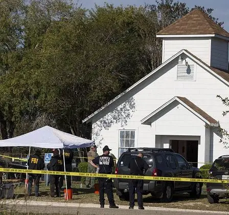 Le massacre d'une église est la fusillade de masse la plus meurtrière de l'histoire du Texas 29 Le massacre d'une église est la fusillade de masse la plus meurtrière de l'histoire du Texas - 28