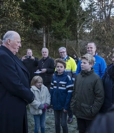 Le roi Harald visite les zones touchées par les inondations 15 Le roi Harald visite les zones touchées par les inondations - 14