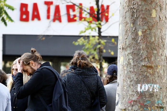 Des commémorations émouvantes deux ans après la terreur à Paris 4 Des commémorations émouvantes deux ans après la terreur à Paris - 3
