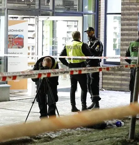 Encore un épisode violent au Furuset à Oslo 20 Encore un épisode violent au Furuset à Oslo - 19