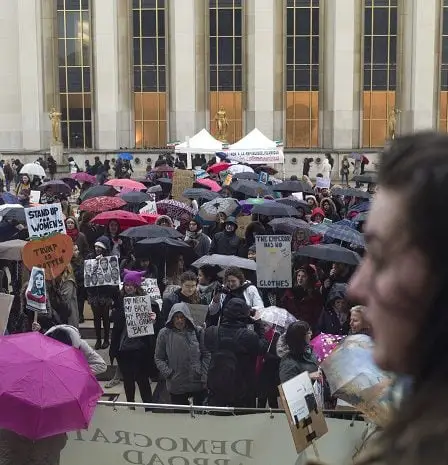 Partout dans le monde, des femmes défilent contre Trump 20 Partout dans le monde, des femmes défilent contre Trump - 19