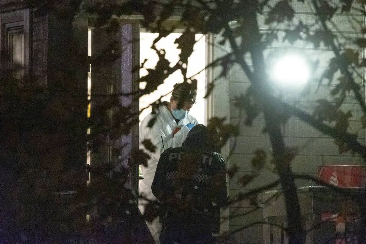 PHOTO : Deux personnes grièvement blessées dans une bagarre à Grimstad - deux autres arrêtées 10 PHOTO : Deux personnes grièvement blessées dans une bagarre à Grimstad - deux autres arrêtées - 9