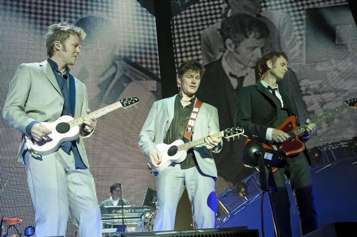 Vous avez entendu Take On Me. C'est l'histoire de a-ha, le groupe derrière le bop - 11