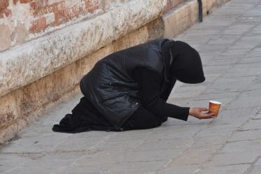 La municipalité de Sola interdit la mendicité - Norway Today - 18