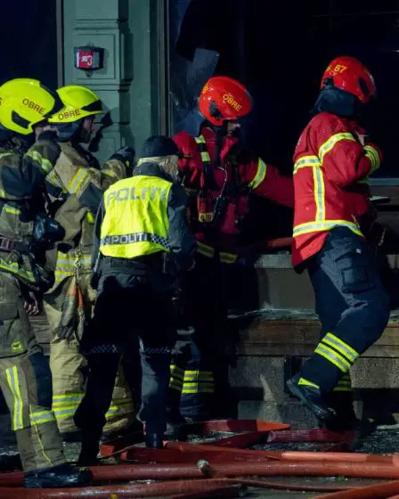 PHOTO : des personnes évacuées autorisées à rentrer chez elles après un incendie dans la vieille ville d'Oslo - 7