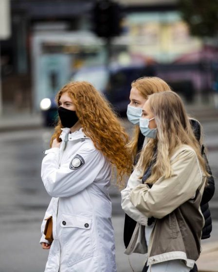 Le Danemark introduit l'utilisation obligatoire de masques faciaux dans les magasins - 16