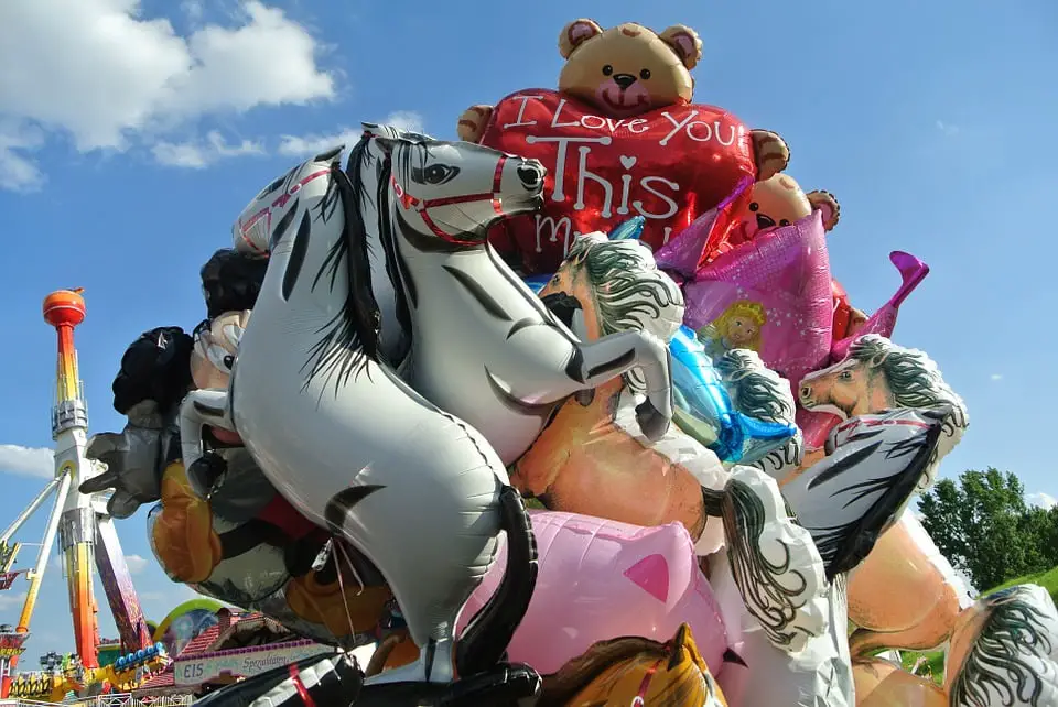Les Verts veulent interdire les ballons à l'hélium 4 Les Verts veulent interdire les ballons à l'hélium - 3
