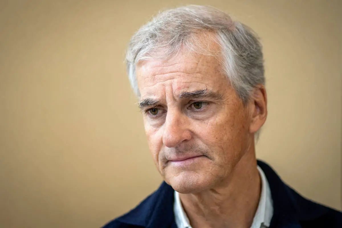 Støre commente l'attaque au couteau de Bislett : "Ce n'est pas comme ça que ça devrait être dans une ville norvégienne" 4 Støre commente l'attaque au couteau de Bislett : "Ce n'est pas comme ça que ça devrait être dans une ville norvégienne" - 3