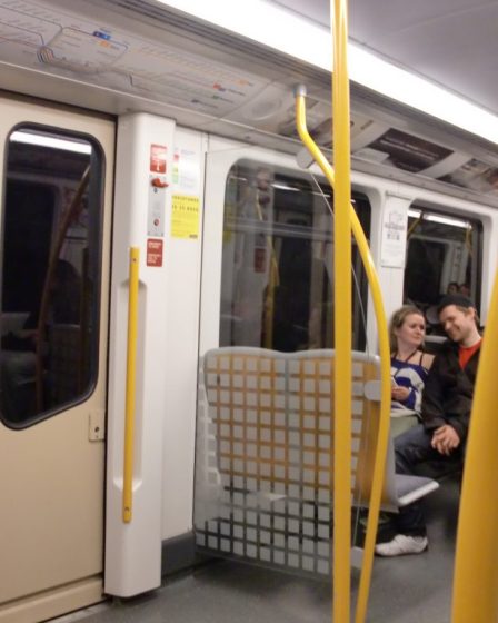 Hadia Tajik attrapée sans ticket dans le métro 24 Hadia Tajik attrapée sans ticket dans le métro - 23