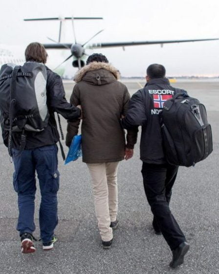 Plusieurs criminels expulsés de Norvège par la force 26 Plusieurs criminels expulsés de Norvège par la force - 25